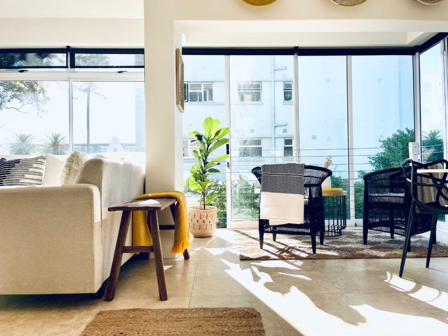 To Let 3 Bedroom Property for Rent in Sea Point Western Cape